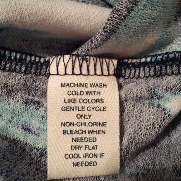 Westbound Women’s asymmetrical colorful shirt S - Picture 6 of 6